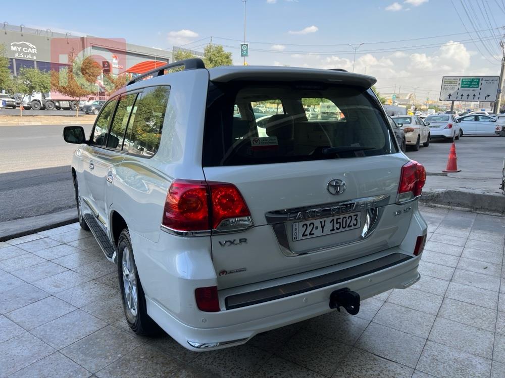 تويوتا لاندكروزر